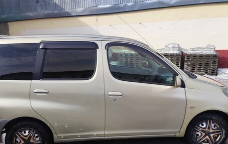 Toyota FunCargo, 2000 год, 385 000 рублей, 13 фотография