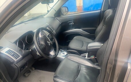 Mitsubishi Outlander III рестайлинг 3, 2012 год, 1 590 000 рублей, 14 фотография