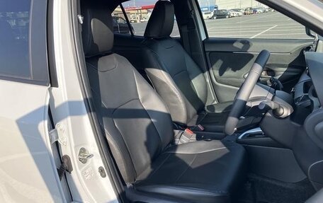 Toyota Yaris Cross, 2020 год, 1 600 001 рублей, 12 фотография