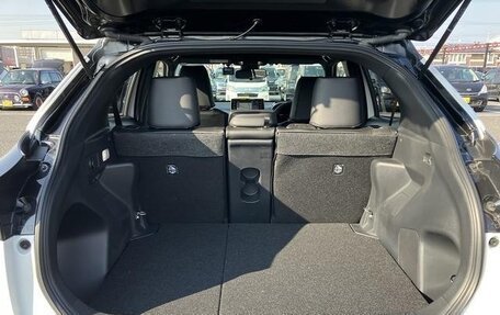 Toyota Yaris Cross, 2020 год, 1 600 001 рублей, 9 фотография
