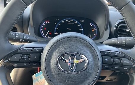 Toyota Yaris Cross, 2020 год, 1 600 001 рублей, 13 фотография