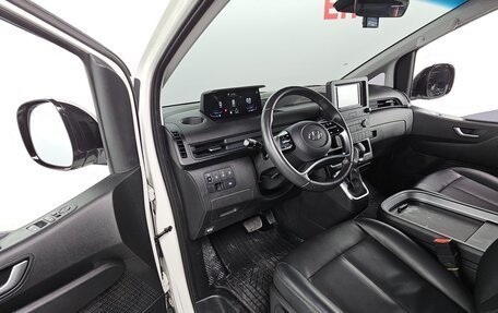 Hyundai Staria, 2021 год, 2 500 000 рублей, 8 фотография