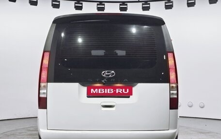 Hyundai Staria, 2021 год, 2 500 000 рублей, 4 фотография