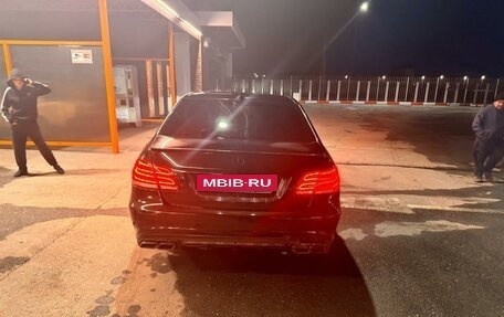 Mercedes-Benz E-Класс, 2013 год, 2 400 000 рублей, 11 фотография