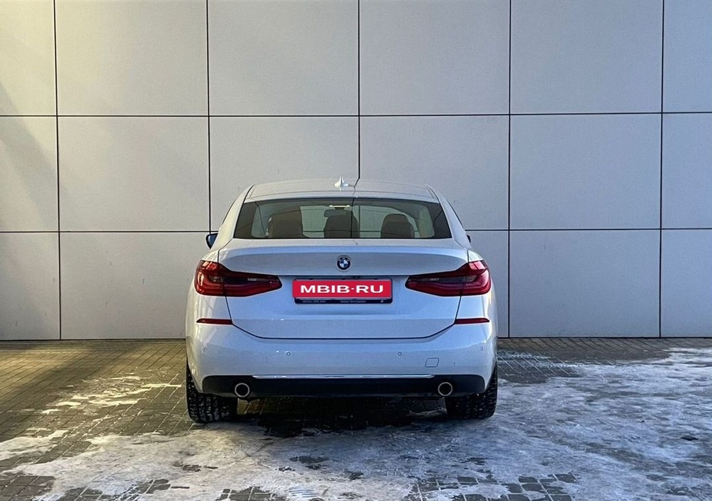 BMW 6 серия GT, 2018 год, 3 499 000 рублей, 7 фотография