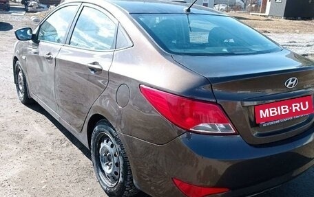 Hyundai Solaris II рестайлинг, 2016 год, 600 000 рублей, 3 фотография