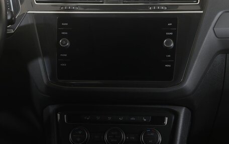 Volkswagen Tiguan II, 2019 год, 2 459 000 рублей, 14 фотография