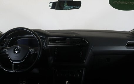 Volkswagen Tiguan II, 2019 год, 2 459 000 рублей, 13 фотография
