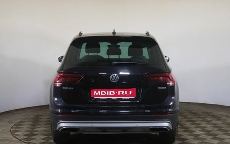 Volkswagen Tiguan II, 2019 год, 2 459 000 рублей, 6 фотография