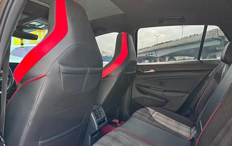 Volkswagen Golf GTI, 2022 год, 3 100 000 рублей, 8 фотография