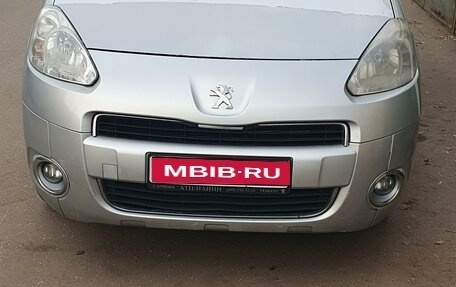 Peugeot Partner II рестайлинг 2, 2013 год, 750 000 рублей, 1 фотография