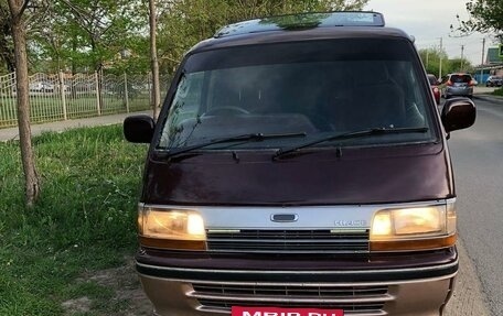 Toyota HiAce H100, 1992 год, 550 000 рублей, 3 фотография