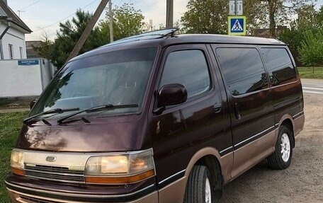 Toyota HiAce H100, 1992 год, 550 000 рублей, 6 фотография