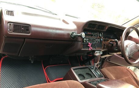 Toyota HiAce H100, 1992 год, 550 000 рублей, 10 фотография