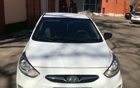 Hyundai Solaris II рестайлинг, 2014 год, 695 000 рублей, 1 фотография