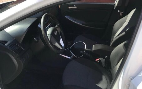 Hyundai Solaris II рестайлинг, 2014 год, 695 000 рублей, 6 фотография