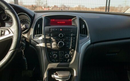 Opel Astra J, 2013 год, 915 000 рублей, 28 фотография