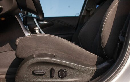 Opel Astra J, 2013 год, 915 000 рублей, 35 фотография