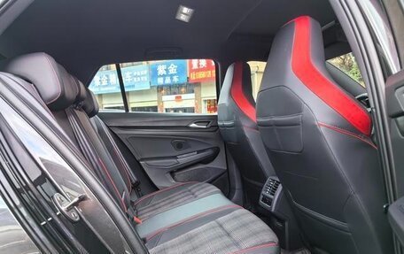 Volkswagen Golf GTI, 2022 год, 2 444 555 рублей, 13 фотография