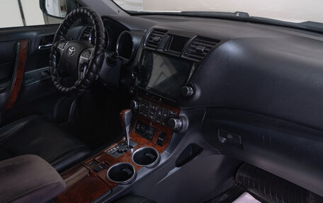 Toyota Highlander III, 2011 год, 2 089 000 рублей, 19 фотография