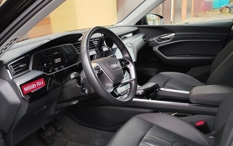Audi e-tron I, 2020 год, 4 600 000 рублей, 12 фотография