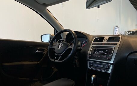 Volkswagen Polo VI (EU Market), 2016 год, 1 100 000 рублей, 24 фотография
