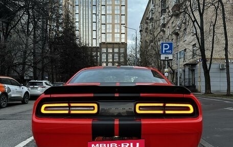 Dodge Challenger III рестайлинг 2, 2021 год, 4 799 999 рублей, 5 фотография