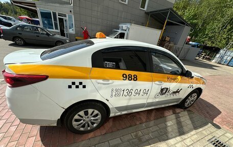 KIA Rio IV, 2018 год, 700 000 рублей, 3 фотография