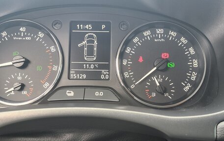 Skoda Roomster, 2013 год, 1 400 000 рублей, 18 фотография