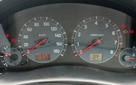 Nissan Skyline, 2003 год, 965 000 рублей, 26 фотография