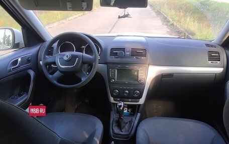 Skoda Yeti I рестайлинг, 2012 год, 500 000 рублей, 8 фотография