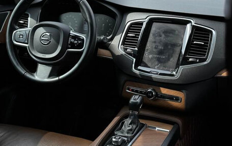 Volvo XC90 II рестайлинг, 2021 год, 4 990 000 рублей, 4 фотография