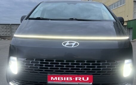 Hyundai Staria, 2022 год, 3 750 000 рублей, 3 фотография