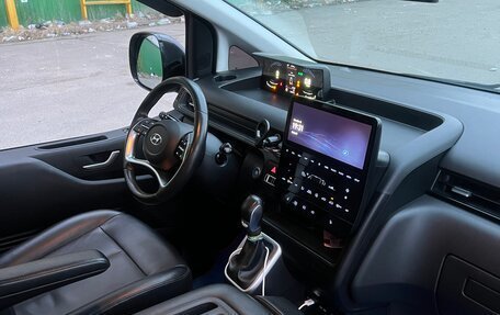 Hyundai Staria, 2022 год, 3 750 000 рублей, 24 фотография