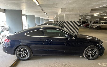 Mercedes-Benz C-Класс, 2019 год, 3 750 000 рублей, 4 фотография