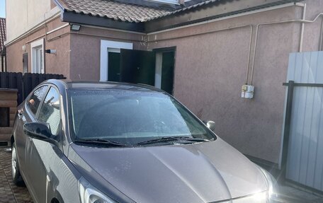 Hyundai Solaris II рестайлинг, 2013 год, 890 000 рублей, 1 фотография