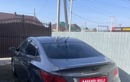 Hyundai Solaris II рестайлинг, 2013 год, 890 000 рублей, 3 фотография