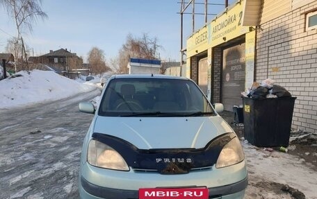 Toyota Prius IV XW50, 1999 год, 165 000 рублей, 2 фотография