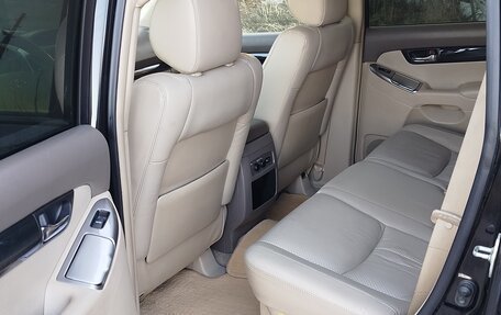 Toyota Land Cruiser Prado 120 рестайлинг, 2007 год, 2 630 000 рублей, 19 фотография