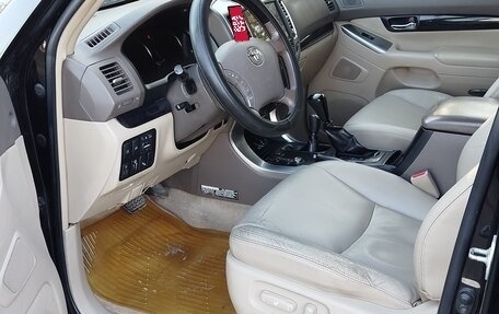 Toyota Land Cruiser Prado 120 рестайлинг, 2007 год, 2 630 000 рублей, 28 фотография
