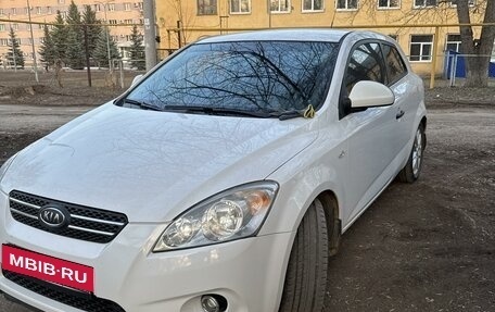 KIA cee'd I рестайлинг, 2009 год, 520 000 рублей, 2 фотография