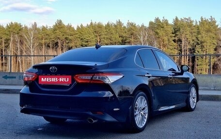 Toyota Camry, 2019 год, 2 900 000 рублей, 4 фотография