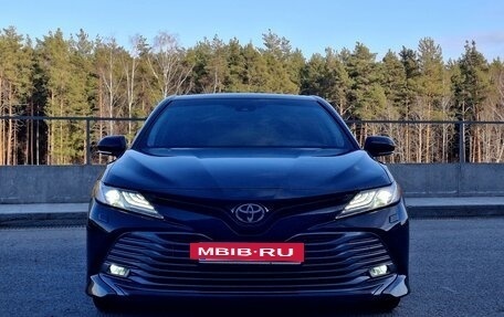 Toyota Camry, 2019 год, 2 900 000 рублей, 6 фотография
