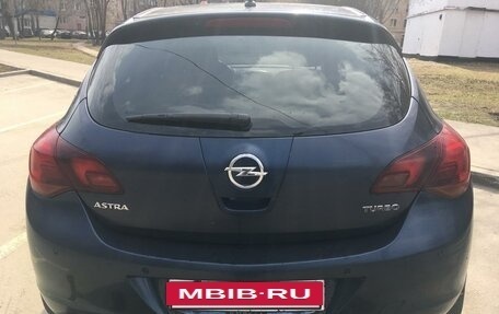 Opel Astra J, 2011 год, 810 000 рублей, 4 фотография