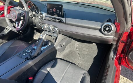 Mazda MX-5, 2021 год, 3 300 000 рублей, 13 фотография