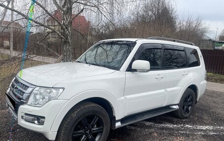 Mitsubishi Pajero IV, 2015 год, 3 000 000 рублей, 1 фотография