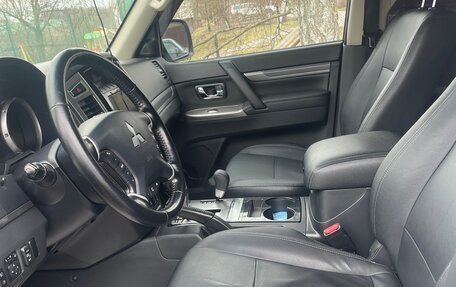 Mitsubishi Pajero IV, 2015 год, 3 000 000 рублей, 7 фотография