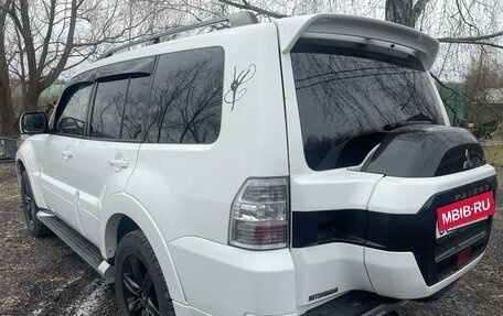 Mitsubishi Pajero IV, 2015 год, 3 000 000 рублей, 3 фотография
