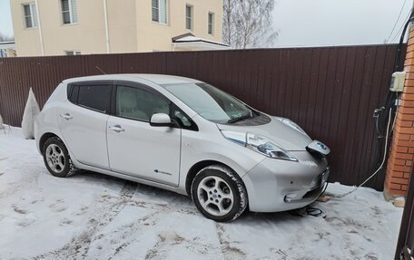Nissan Leaf I, 2011 год, 600 000 рублей, 9 фотография