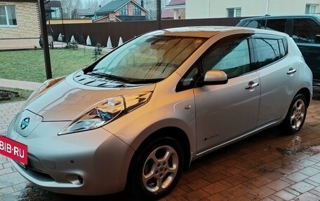 Nissan Leaf I, 2011 год, 600 000 рублей, 2 фотография